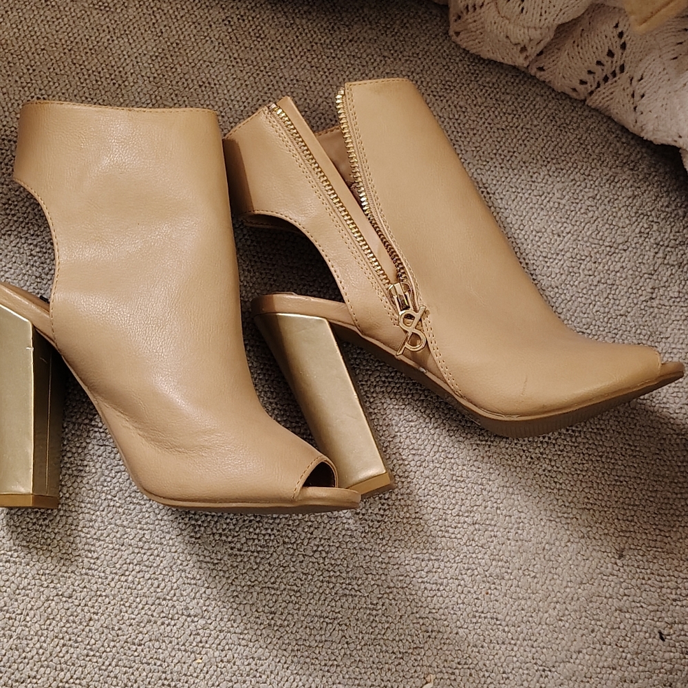 Elegant Tan Peep-Toe Ankle Boots brand is Parker and sky